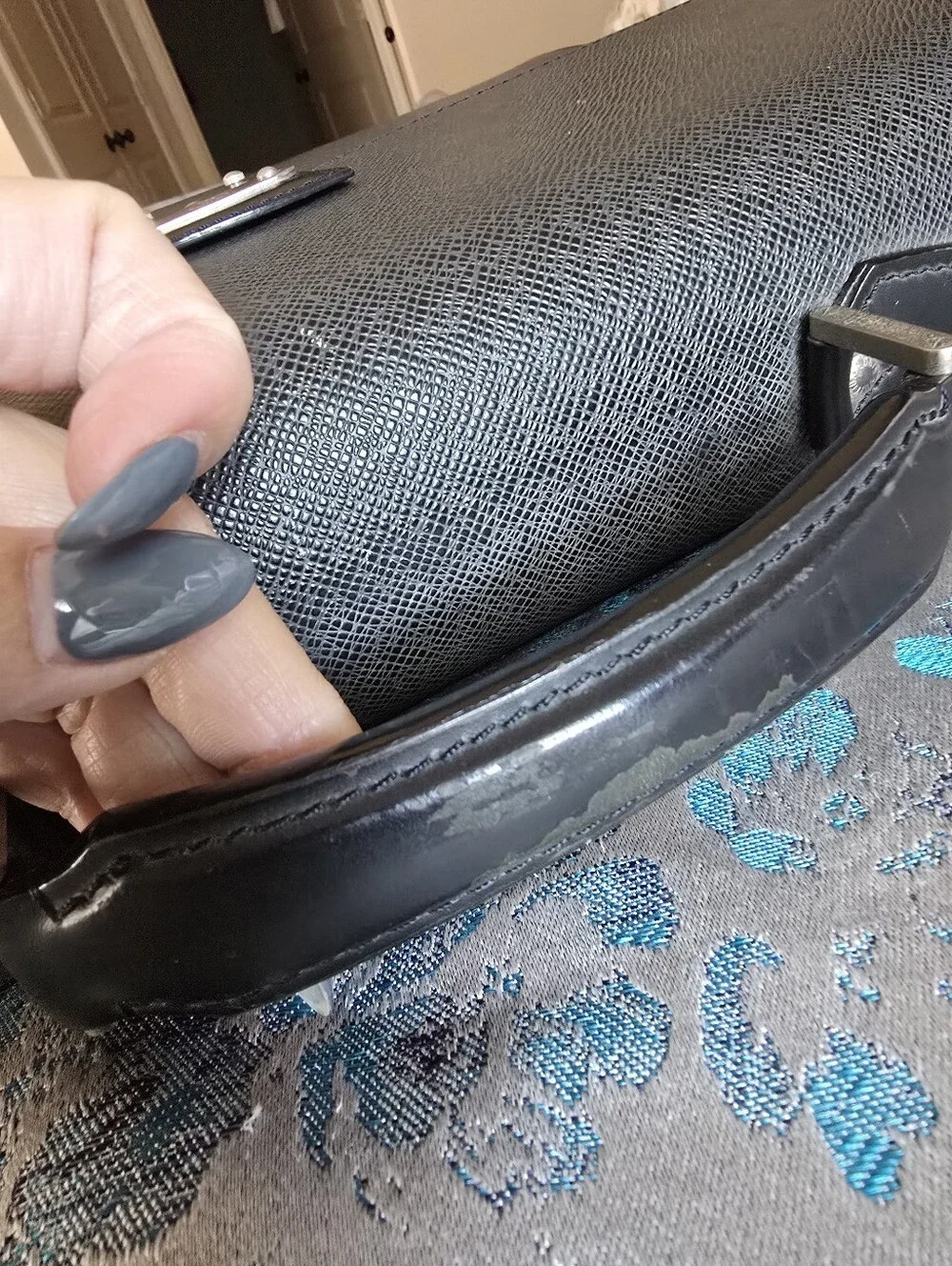 Louis Vuitton classic black